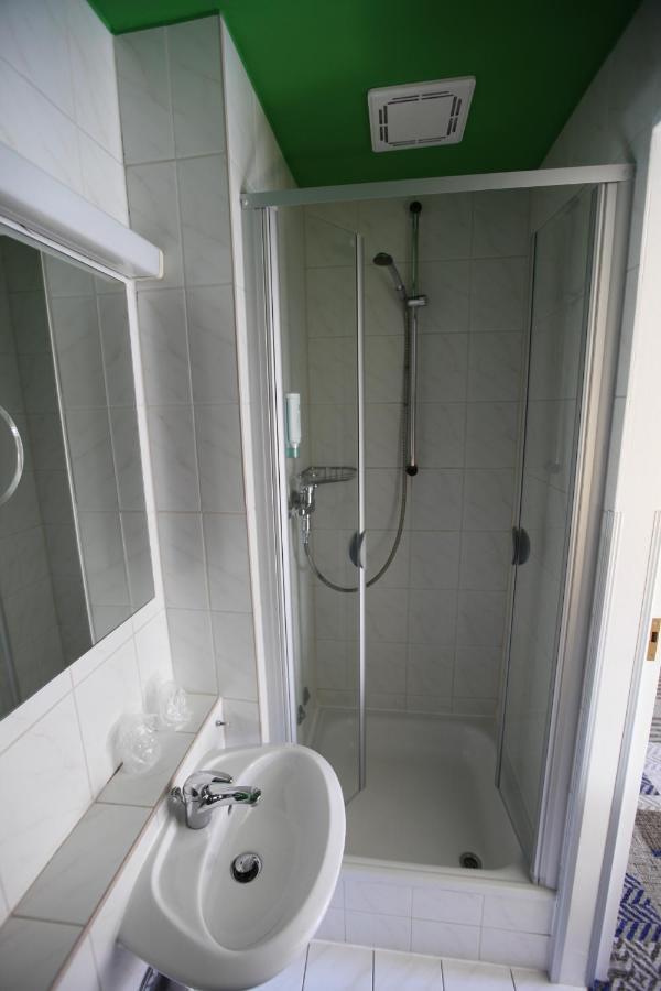 Hotel Miriquidi Обервиезентал Стая снимка