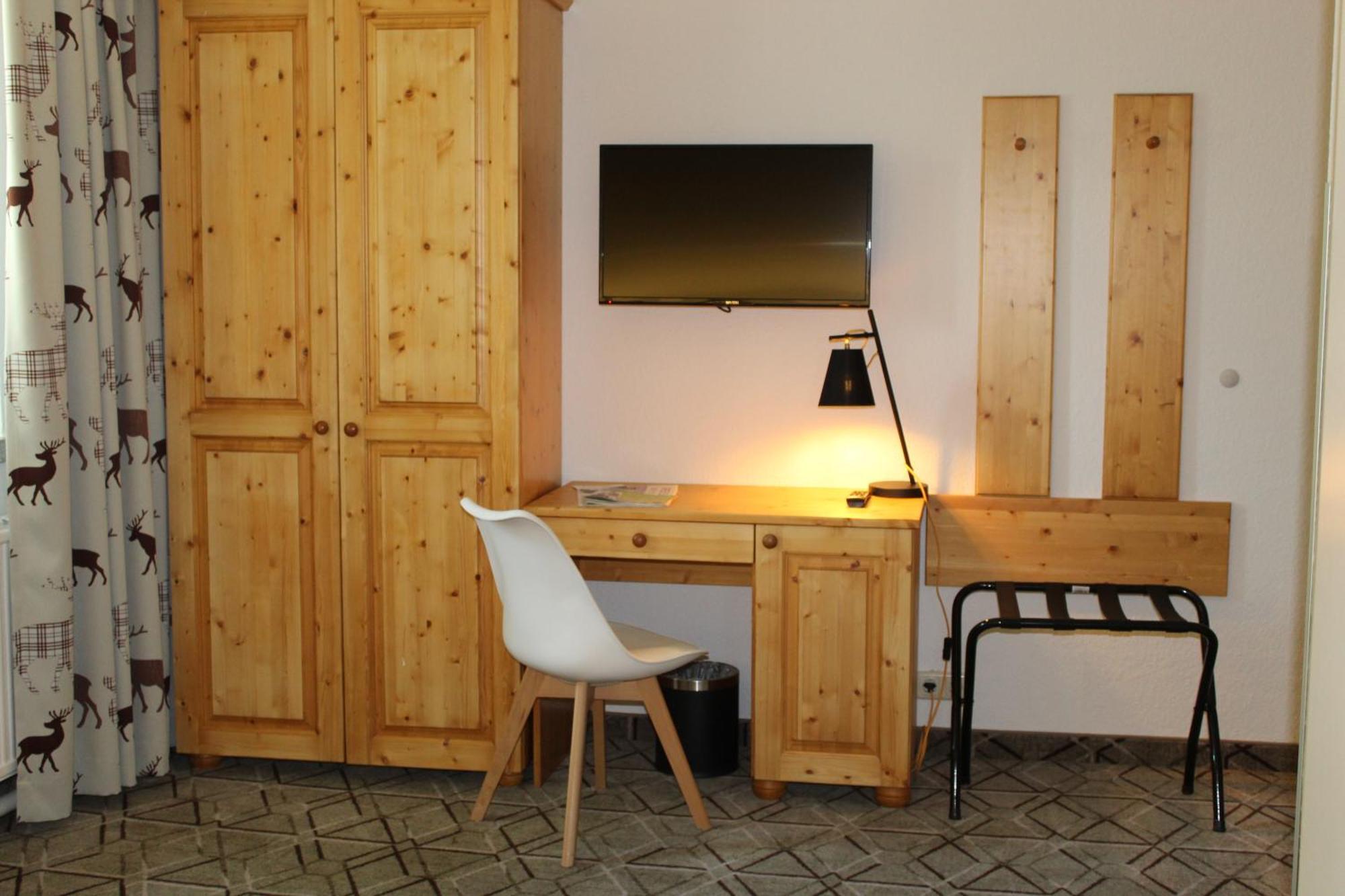 Hotel Miriquidi Обервиезентал Екстериор снимка