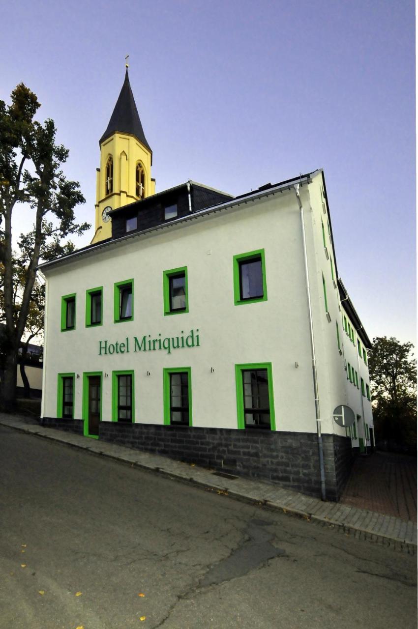 Hotel Miriquidi Обервиезентал Екстериор снимка