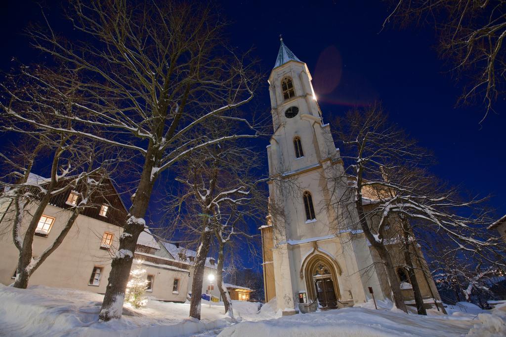 Hotel Miriquidi Обервиезентал Екстериор снимка